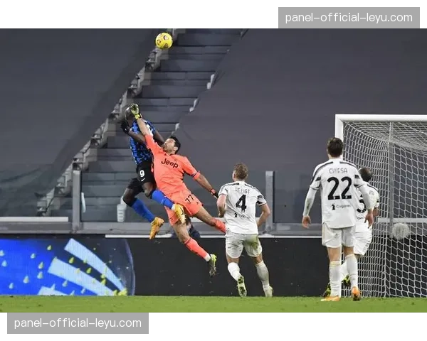 意大利杯半决赛次回合前,尤文图斯全队进行封闭训练 意大利杯半决赛次回合前,尤文图斯全队进行封闭训练